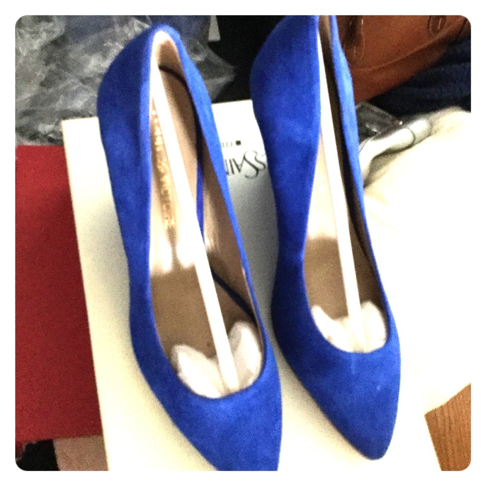 Shoes - Picture 1 of 3